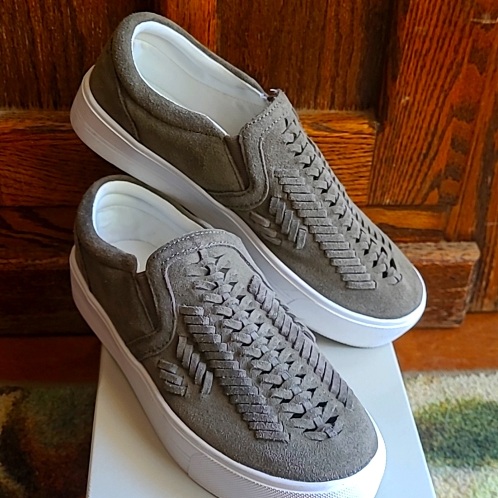 Marc Fisher Dex8e 2 Sneakers with Woven Design Size 6